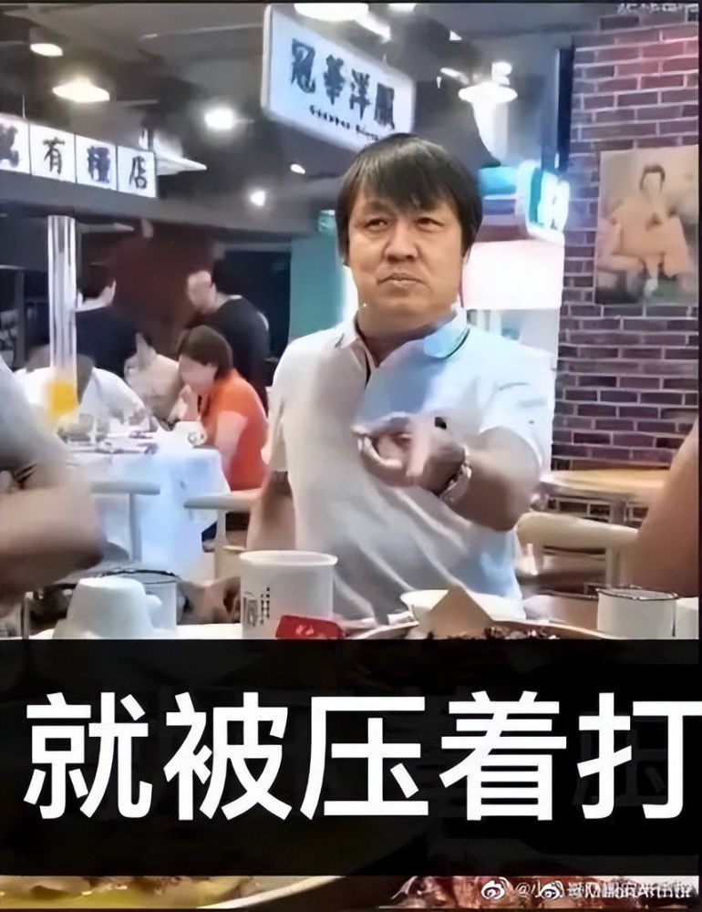 第28分钟，加克波禁区内横向盘带后一脚抽射被特拉福德扑出，随即双方拼抢，加克波得球再射将球打进，不过主裁判响哨示意努涅斯拼抢时犯规在先，进球无效，VAR介入，与主裁判观点一致，加克波进球无效。